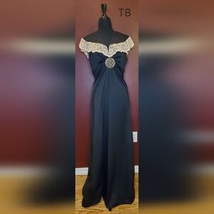 Elegant Vintage Black and Cream Dress